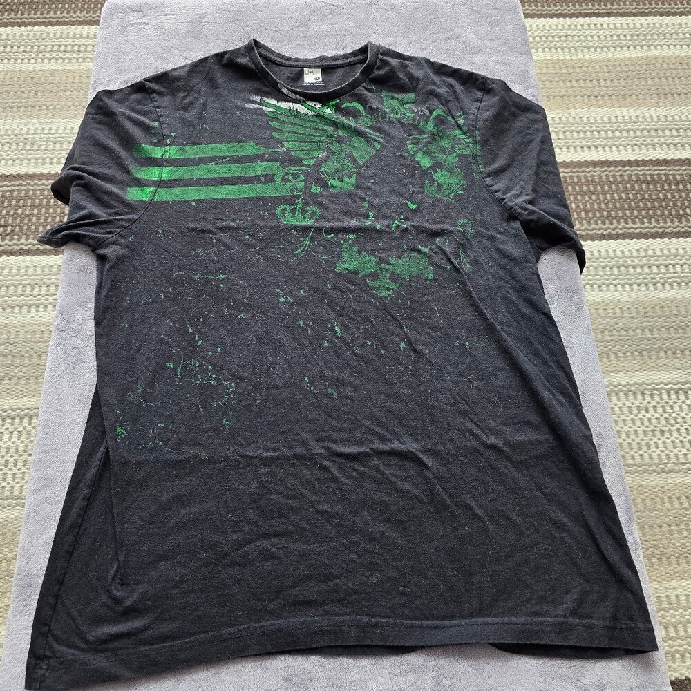 UH XXL T shirt